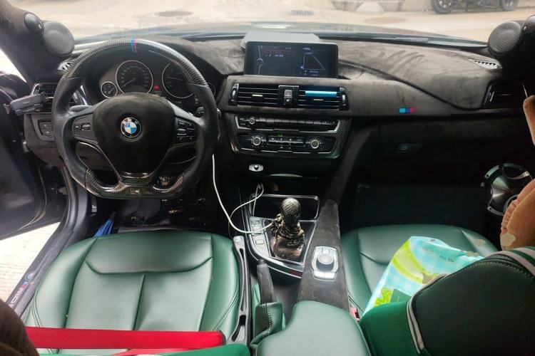 Used BMW 3 Series 2013 320Li Manual Model Center Console