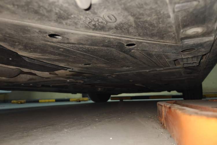 Used BMW 3 Series 2013 320i Sport Edition Chassis Rear Right