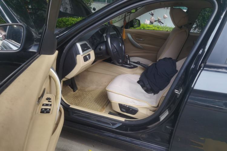 Used BMW 3 Series 2013 320i Sport Edition Driver Seat