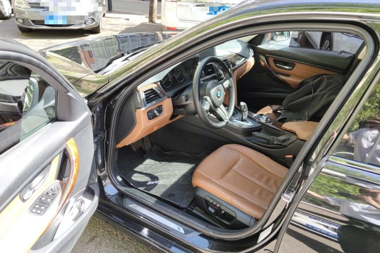 Used BMW 3 Series 2013 Facelift 320Li Fashion Design Package Driver Seat