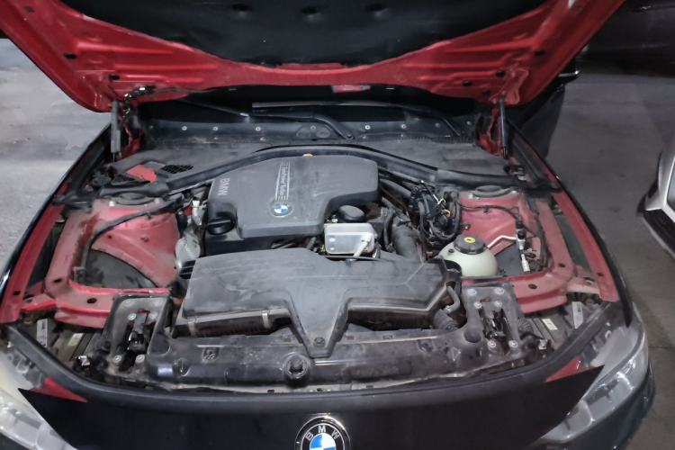 Used BMW 3 Series 2013 Facelifted 320Li Luxury Design Package Engine Bay