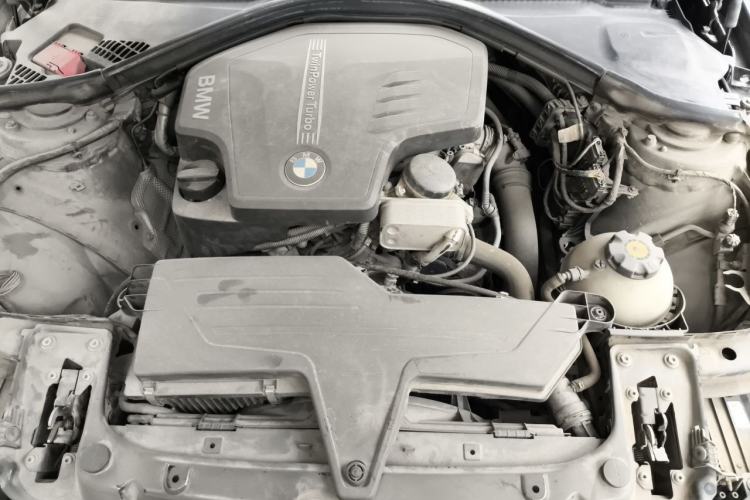 Used BMW 3 Series 2013 320Li Fashion Model Engine Bay
