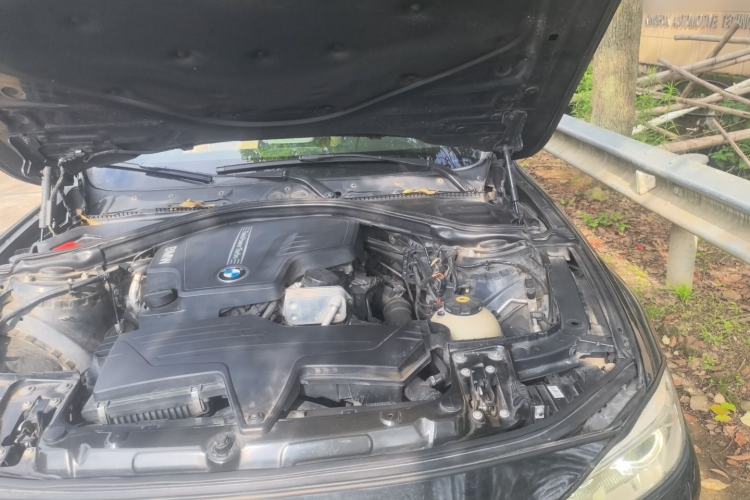 Used BMW 3 Series 2013 320Li Fashion Model Engine Bay Left