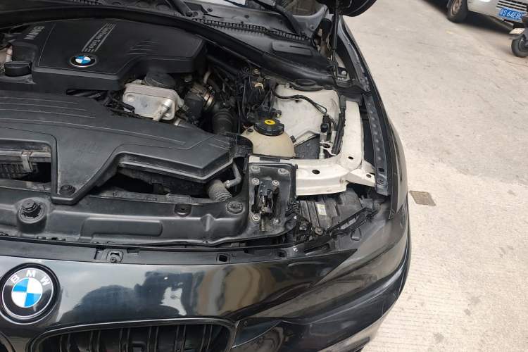 Used BMW 3 Series 2013 320Li Manual Model Engine Bay Left