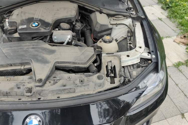 Used BMW 3 Series 2013 328i Sport Design Package Engine Bay Left