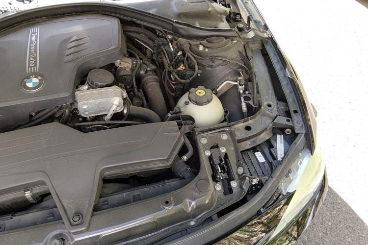 Used BMW 3 Series 2013 Facelift 320Li Fashion Design Package Engine Bay Left
