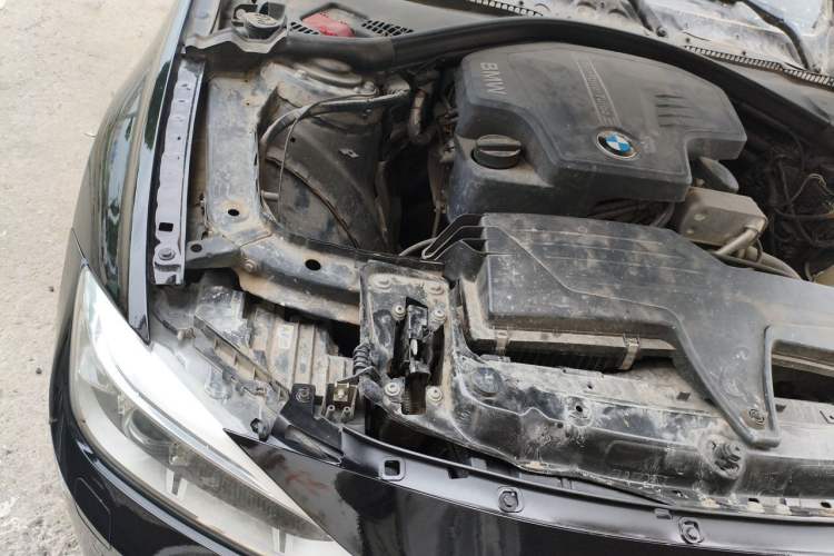 Used BMW 3 Series 2013 328i Sport Design Package Engine Bay Right
