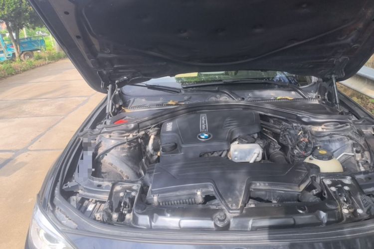 Used BMW 3 Series 2013 320Li Fashion Model Engine Bay Right