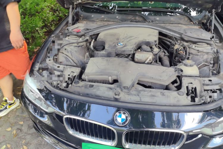 Used BMW 3 Series 2013 320Li Fashion Model Engine Bay Right
