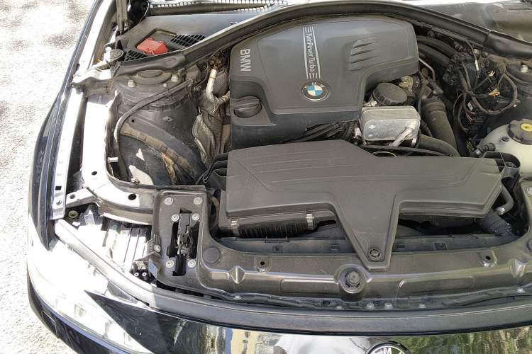 Used BMW 3 Series 2013 Facelift 320Li Fashion Design Package Engine Bay Right