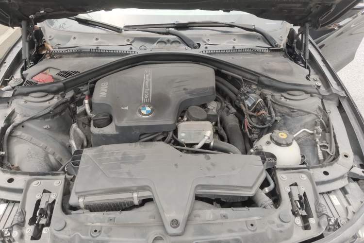Used BMW 3 Series 2013 328i Sport Design Package Engine Bay