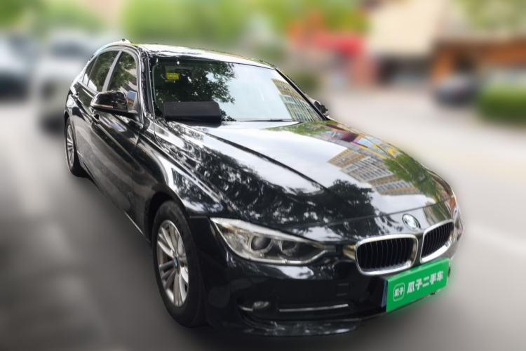Used BMW 3 Series 2013 320Li Fashion Model Front Right 45 Deg