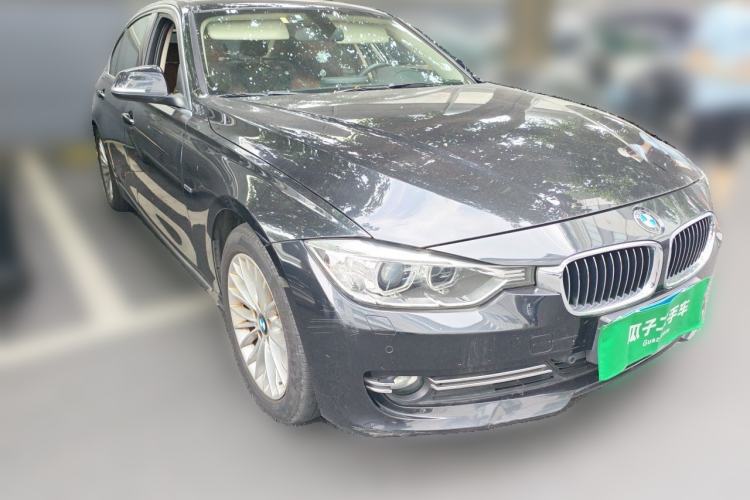 Used BMW 3 Series 2013 Facelift 320Li Fashion Design Package Front Right 45 Deg