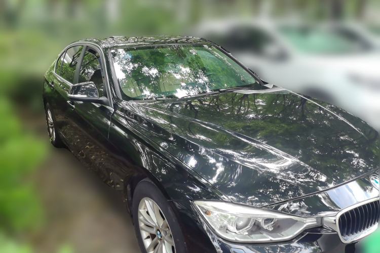Used BMW 3 Series 2013 320Li Fashion Model Front Right 45 Deg