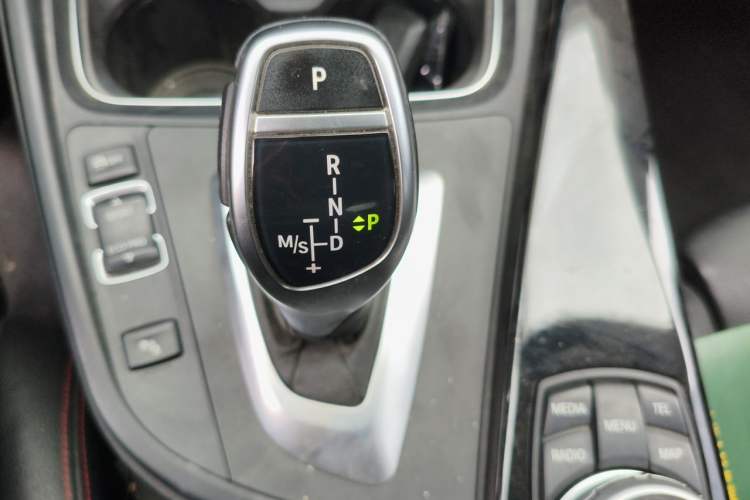Used BMW 3 Series 2013 328i Sport Design Package Gear Lever