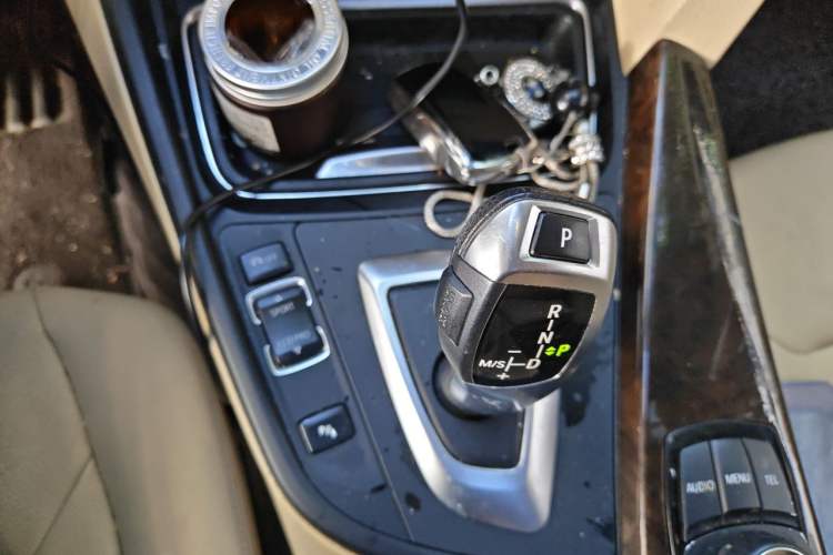 Used BMW 3 Series 2013 320Li Fashion Model Gear Lever