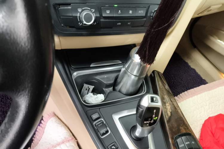 Used BMW 3 Series 2013 320Li Fashion Model Gear Lever