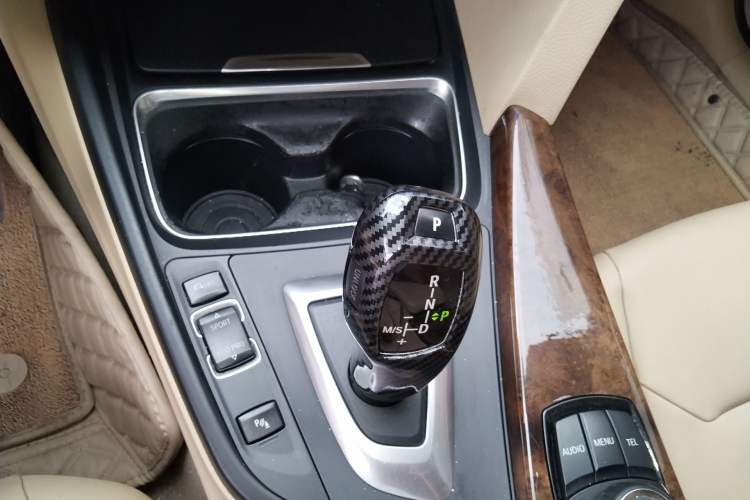 Used BMW 3 Series 2013 320Li Fashion Model Gear Lever