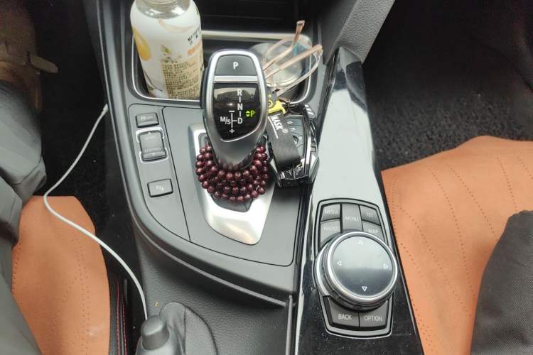 Used BMW 3 Series 2013 328i Sport Design Package Gear Lever