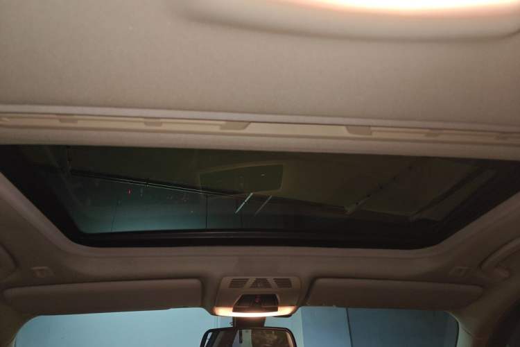 Used BMW 3 Series 2013 320i Sport Edition Headliner