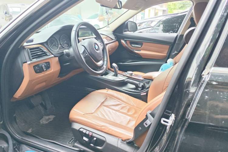 Used BMW 3 Series 2013 Facelift 320Li Fashion Design Package Left Front Seat