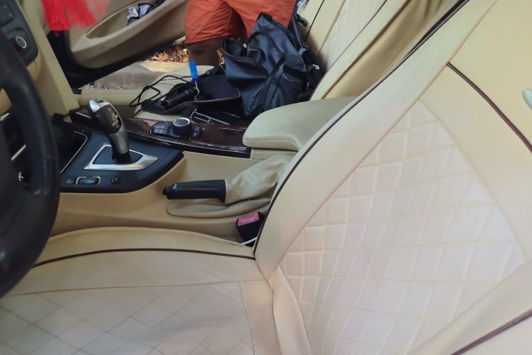 Used BMW 3 Series 2013 320Li Fashion Model Left Front Seat