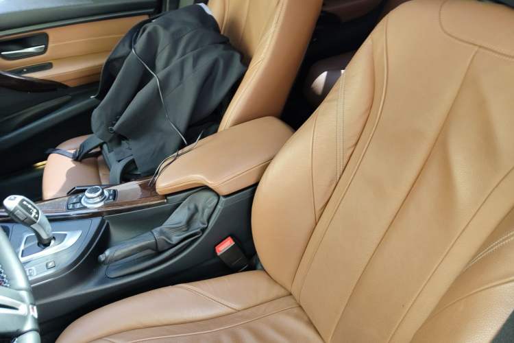 Used BMW 3 Series 2013 Facelift 320Li Fashion Design Package Left Front Seat
