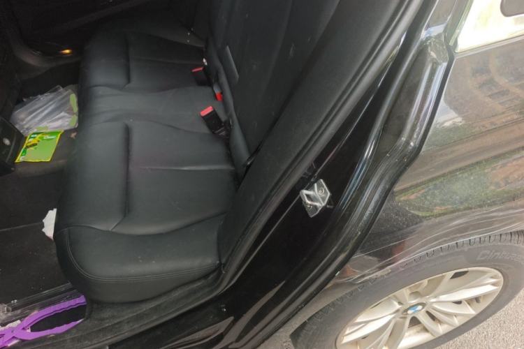 Used BMW 3 Series 2013 320Li Fashion Model Left Rear Seat