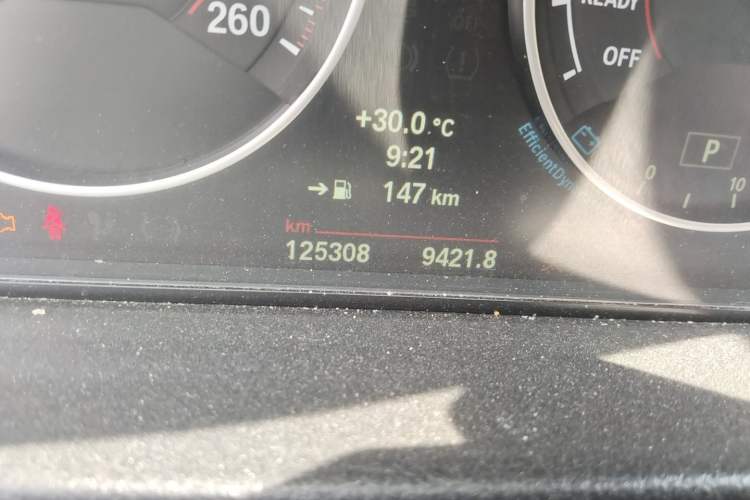 Used BMW 3 Series 2013 328i Sport Design Package Odometer Close Up