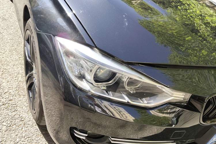 Used BMW 3 Series 2013 Facelift 320Li Fashion Design Package Right Front Headlight