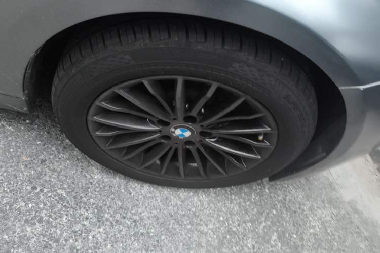 Used BMW 3 Series 2013 Facelifted 320Li Luxury Design Package Right Front Wheel Hub