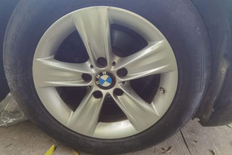 Used BMW 3 Series 2013 320i Sport Edition Right Front Wheel Hub