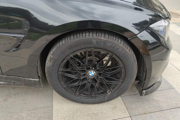 Used BMW 3 Series 2013 328i Sport Design Package Right Front Wheel Hub