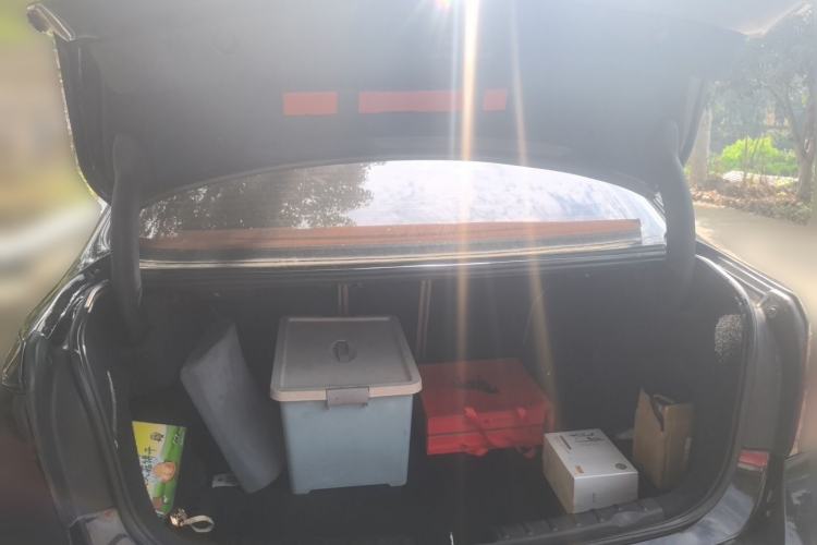 Used BMW 3 Series 2013 320Li Fashion Model Trunk