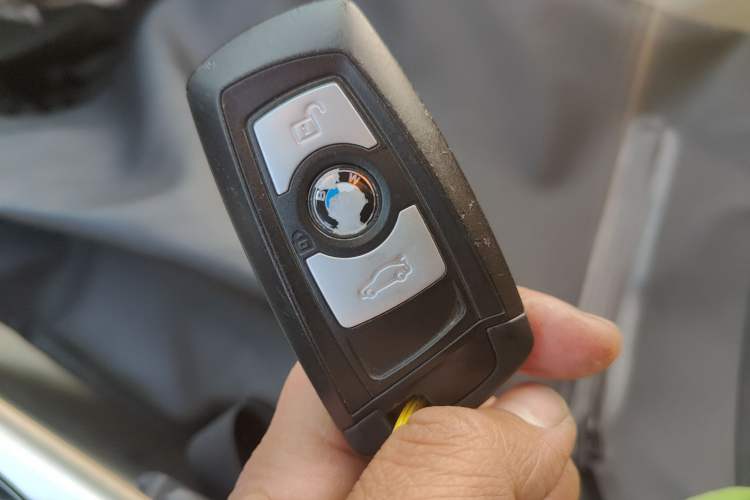 Used BMW 3 Series 2013 320i Sport Edition Vehicle Key