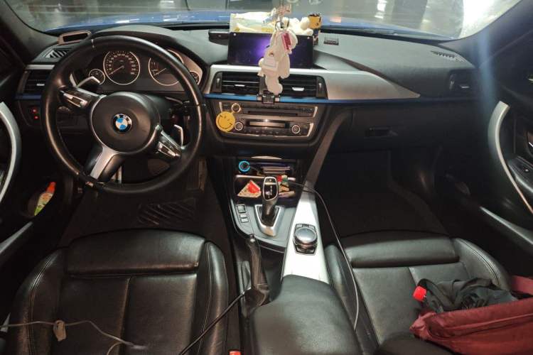 Used BMW 3 Series 2013 Facelifted 328i Sport Design Package Center Console