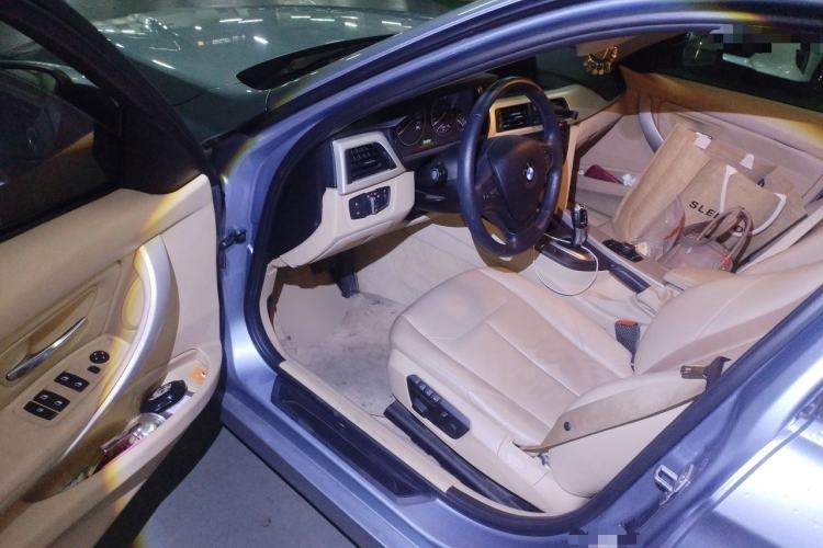 Used BMW 3 Series 2013 320i Sport Edition Driver Seat
