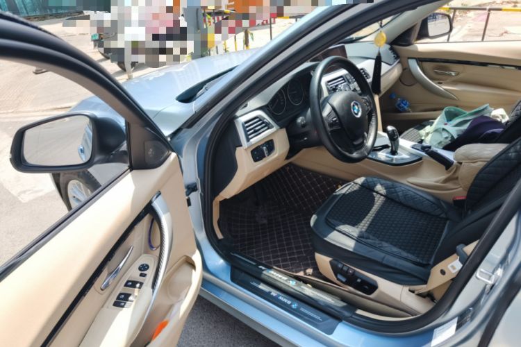 Used BMW 3 Series 2013 320i Sport Edition Driver Seat
