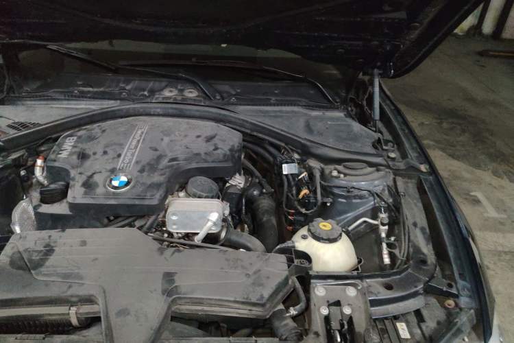 Used BMW 3 Series 2013 328Li Luxury Design Package Engine Bay Left