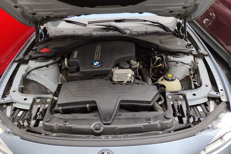 Used BMW 3 Series 2013 320i Sport Design Package Engine Bay