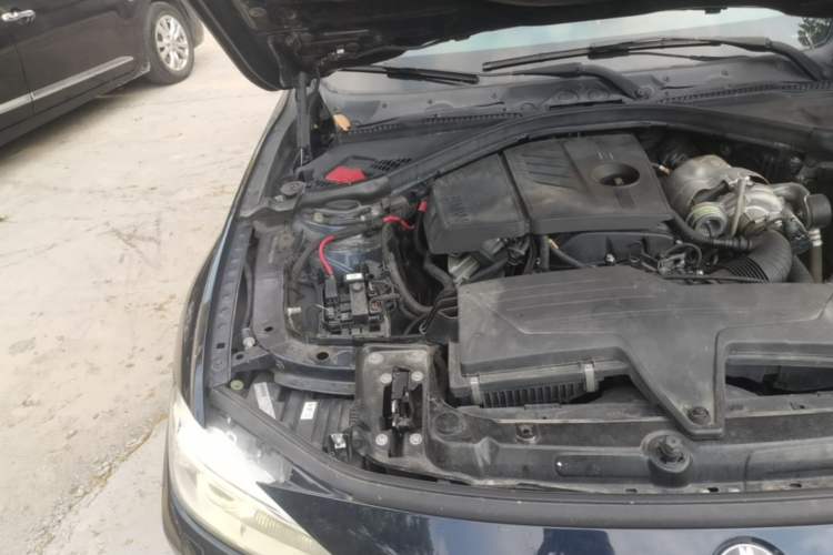 Used BMW 3 Series 2013 316i Active Edition Engine Bay Right