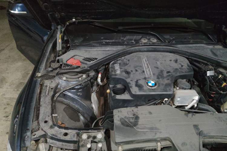 Used BMW 3 Series 2013 328Li Luxury Design Package Engine Bay Right