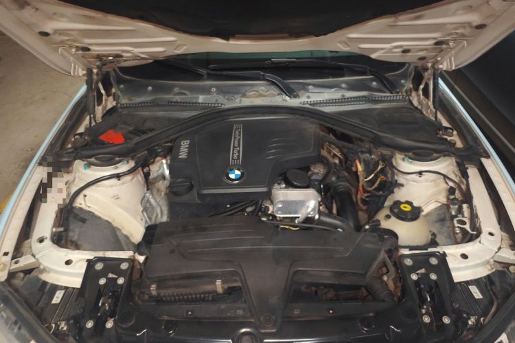 Used BMW 3 Series 2013 328i Sport Design Package Engine Bay