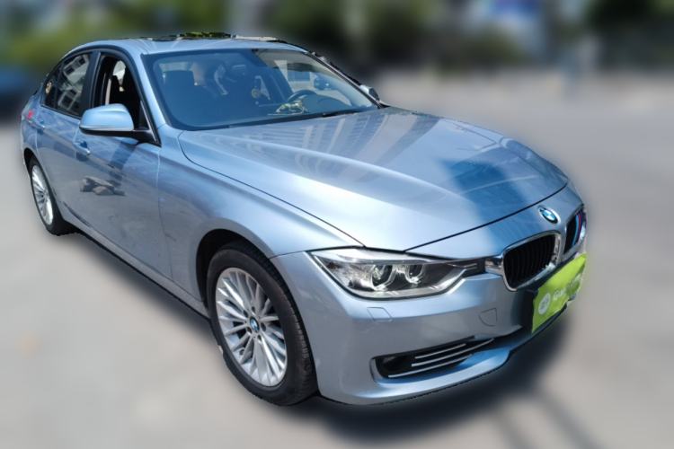 Used BMW 3 Series 2013 320i Sport Edition Front Right 45 Deg