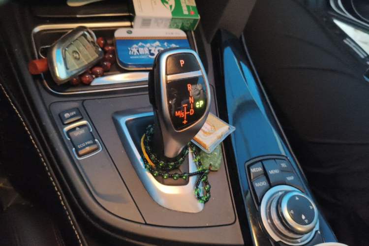 Used BMW 3 Series 2013 320i Sport Design Package Gear Lever
