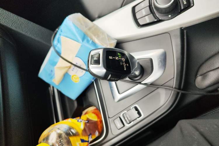 Used BMW 3 Series 2013 320i Sport Edition Gear Lever
