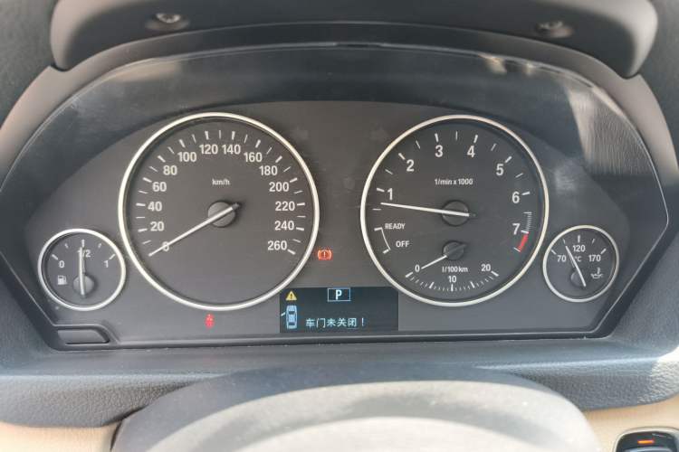 Used BMW 3 Series 2013 320i Sport Edition Instrument Cluster