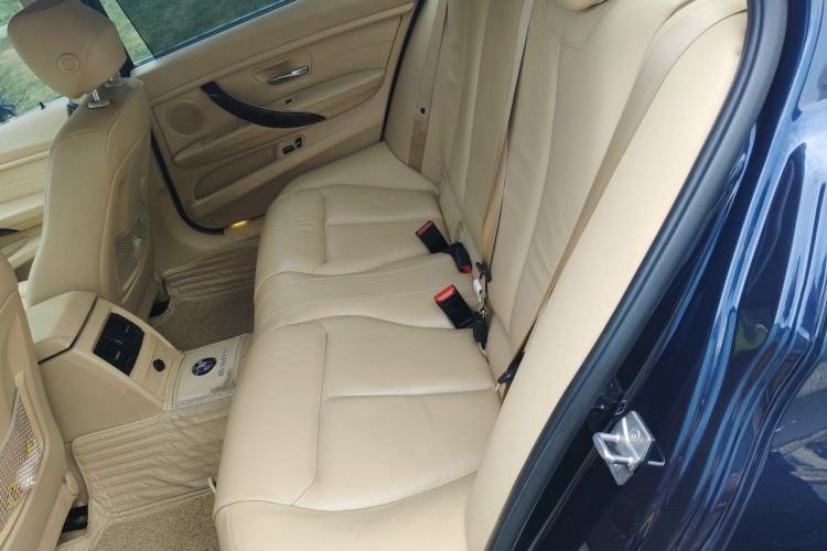 Used BMW 3 Series 2013 328Li Luxury Design Package Left Rear Seat