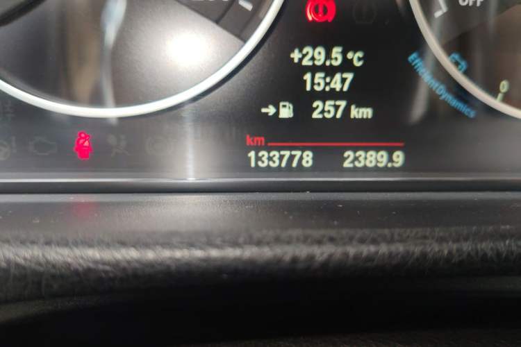 Used BMW 3 Series 2013 328Li Luxury Design Package Odometer Close Up