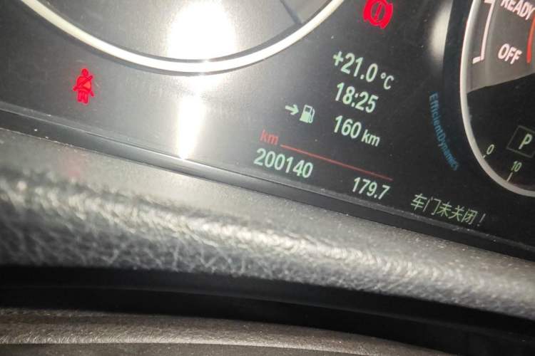 Used BMW 3 Series 2013 328i Sport Design Package Odometer Close Up